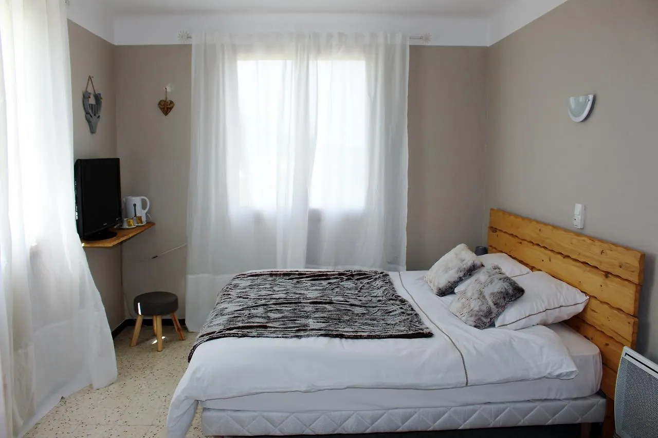 Chez Marius Bed & Breakfast Seranon