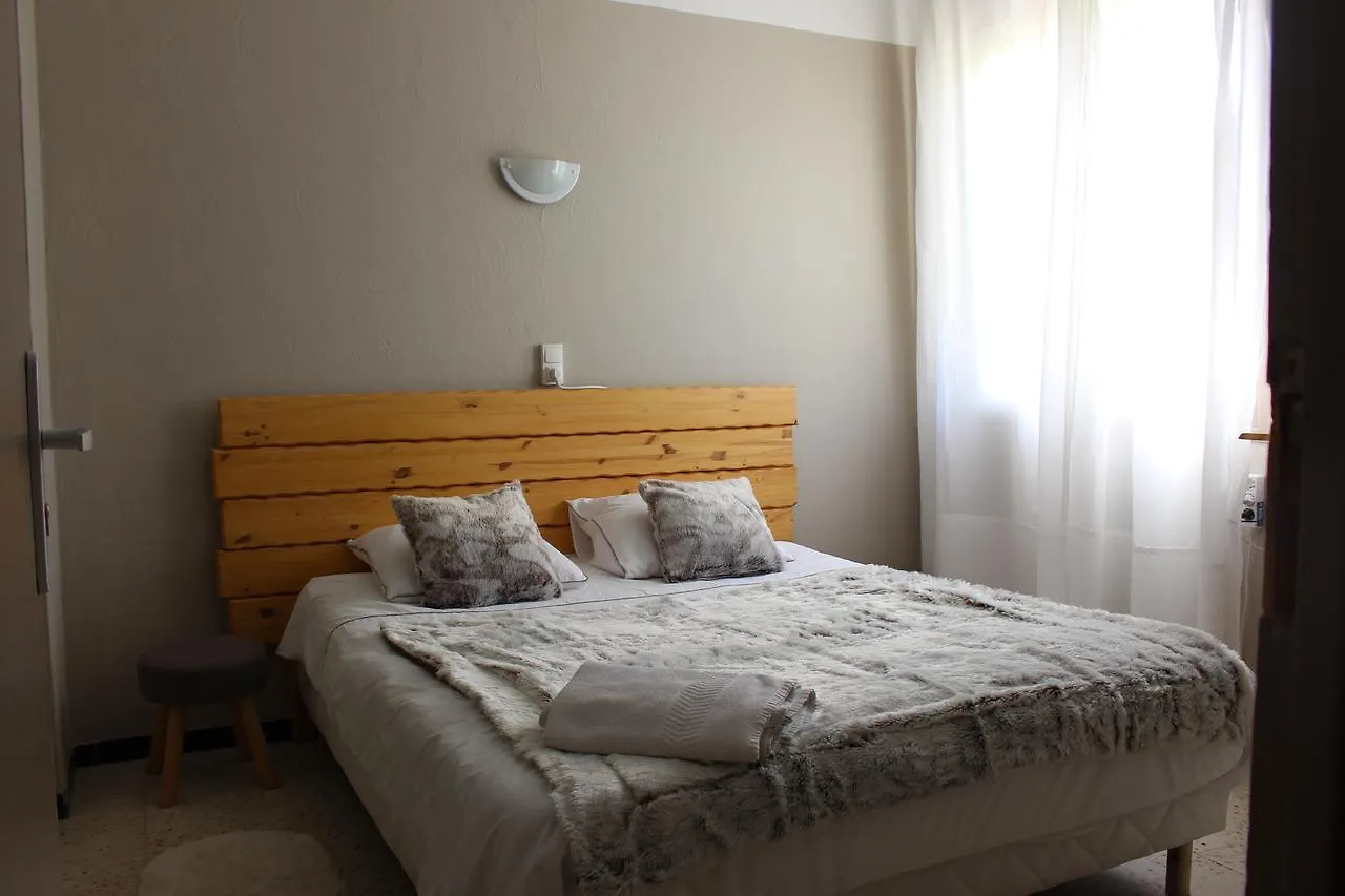 Chez Marius Bed & Breakfast Seranon